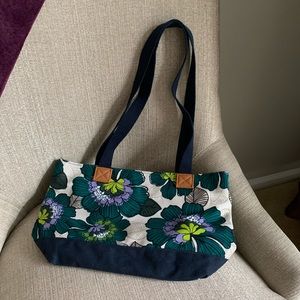Thirty one floral canvas shoulder bag